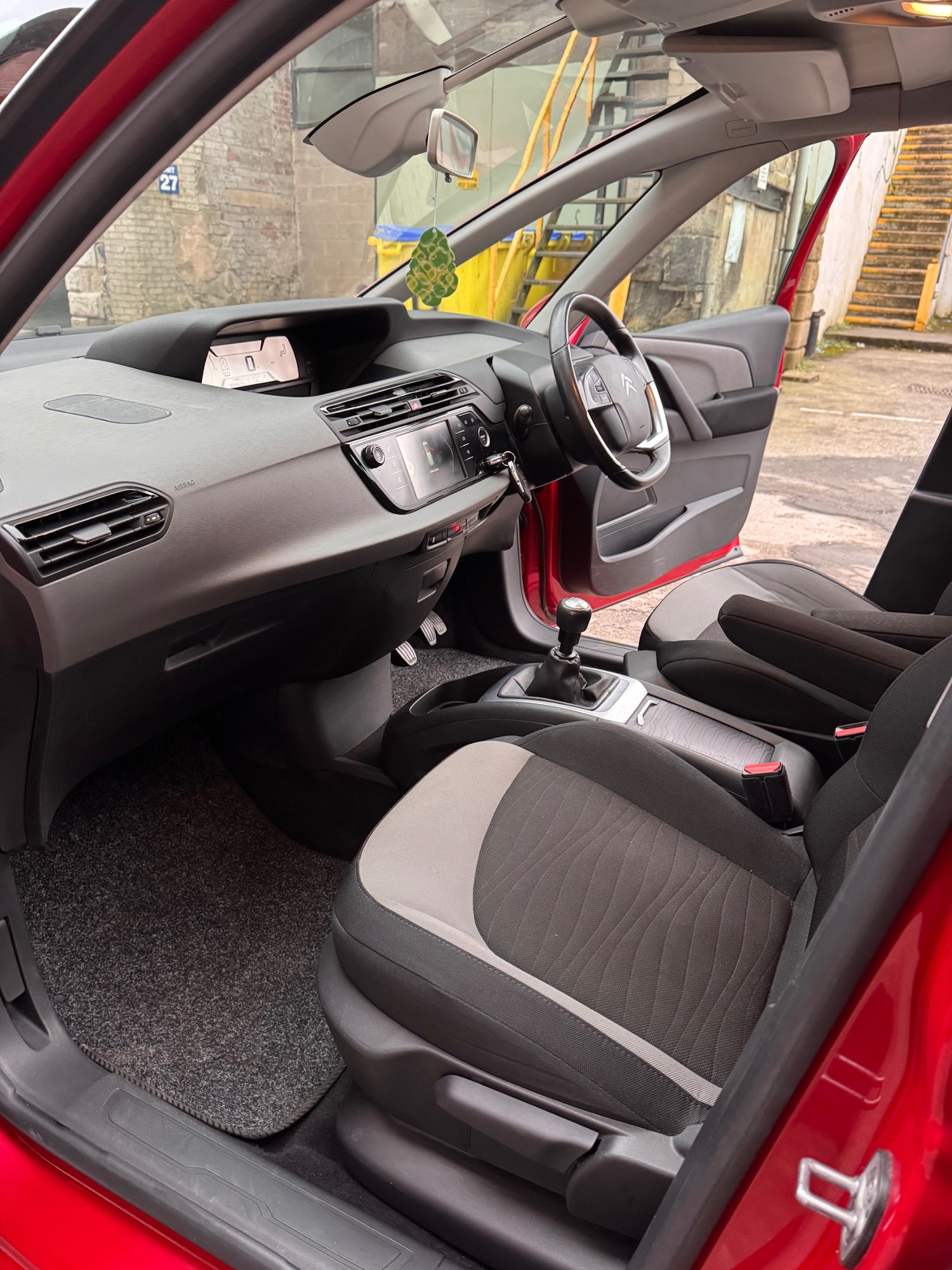 Used Citroen Grand C4 Picasso 2015 for sale - 77640233: Photo 21