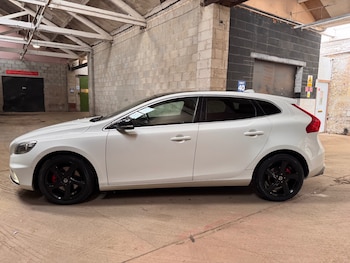Used Volvo V40 2014 for sale - 78534455: Photo