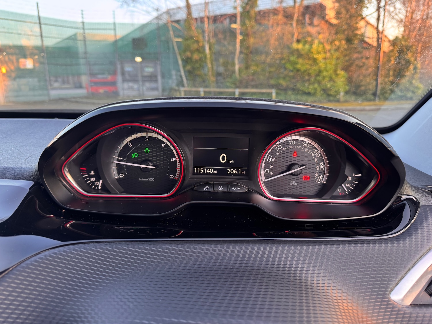 Used Peugeot 2008 2017 for sale - 77747327: Photo 17