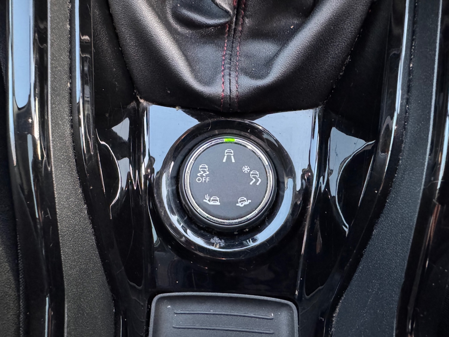 Used Peugeot 2008 2017 for sale - 77747327: Photo 22