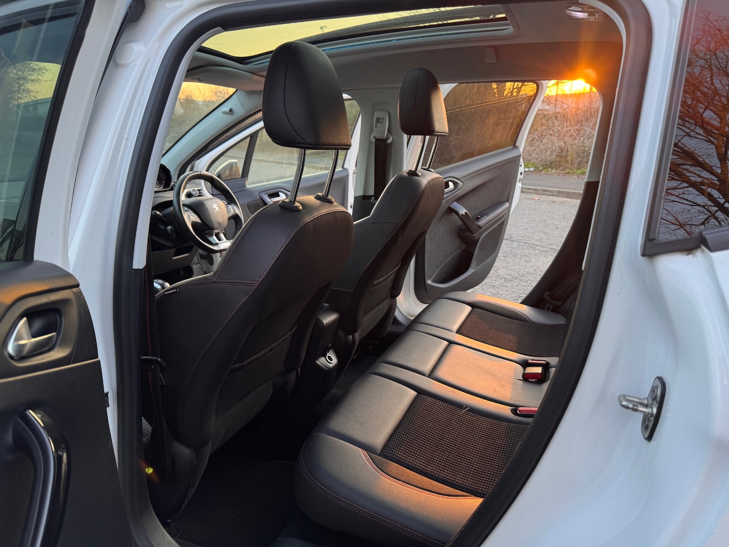 Used Peugeot 2008 2017 for sale - 77747327: Photo 26