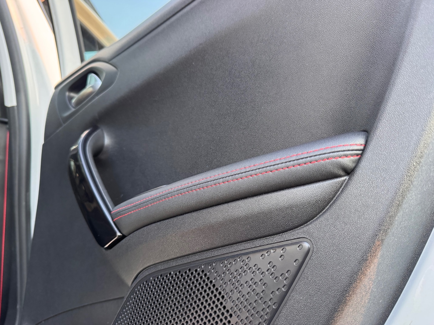 Used Peugeot 2008 2017 for sale - 77747327: Photo 29