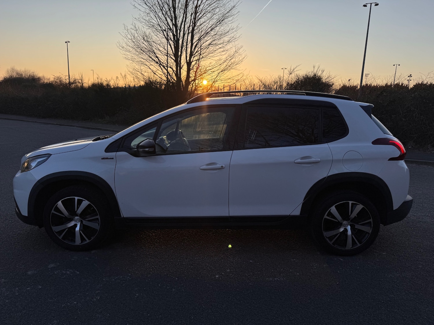 Used Peugeot 2008 2017 for sale - 77747327: Photo 4