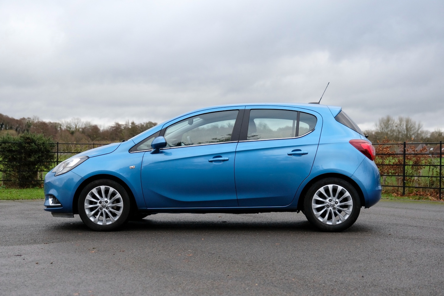 Used Vauxhall Corsa 2018 for sale - 76693498: Photo 2