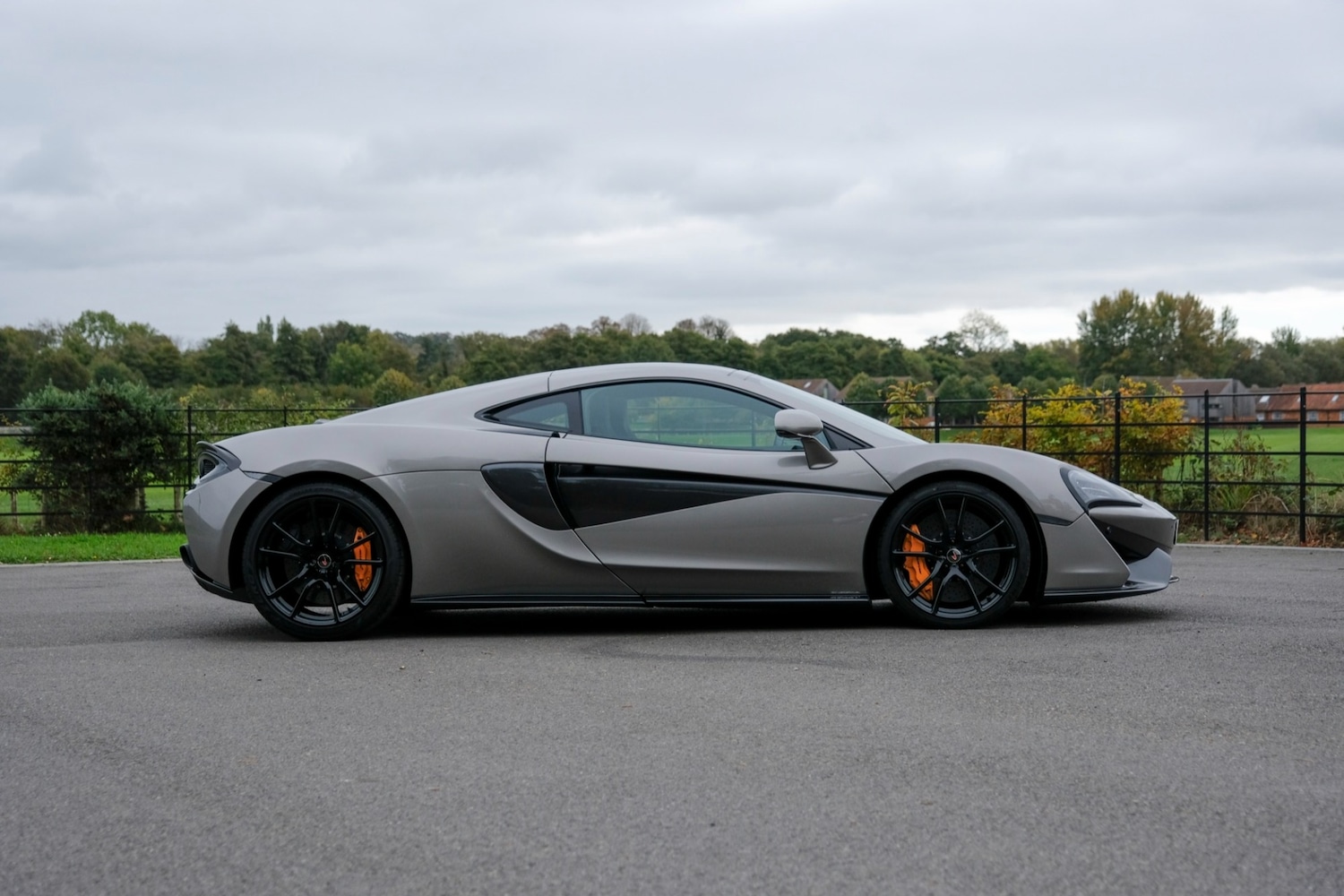 Used McLaren 570GT 2019 for sale - 76130937: Photo 2