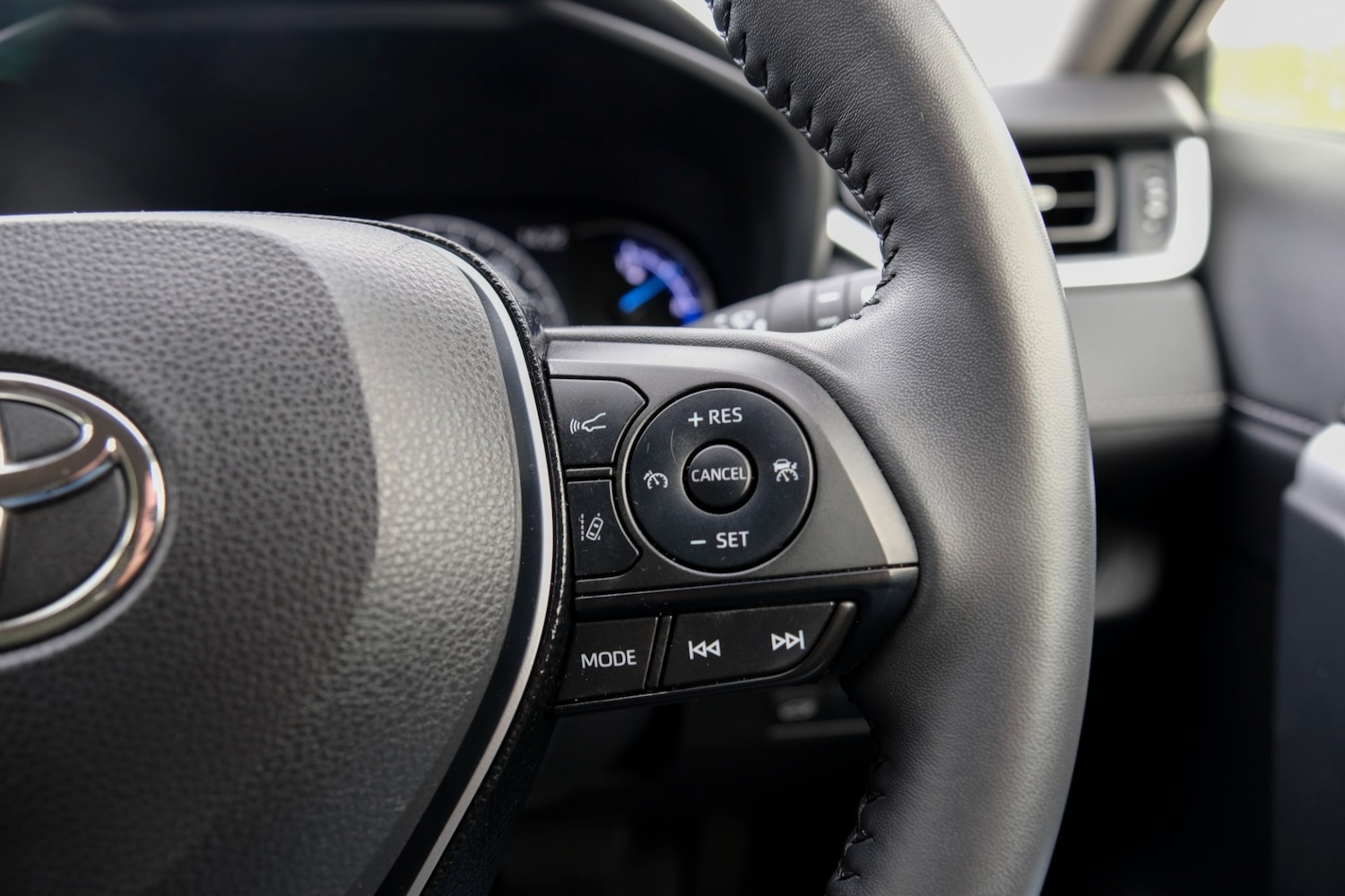 Used Toyota RAV4 2021 for sale - 76391572: Photo 22