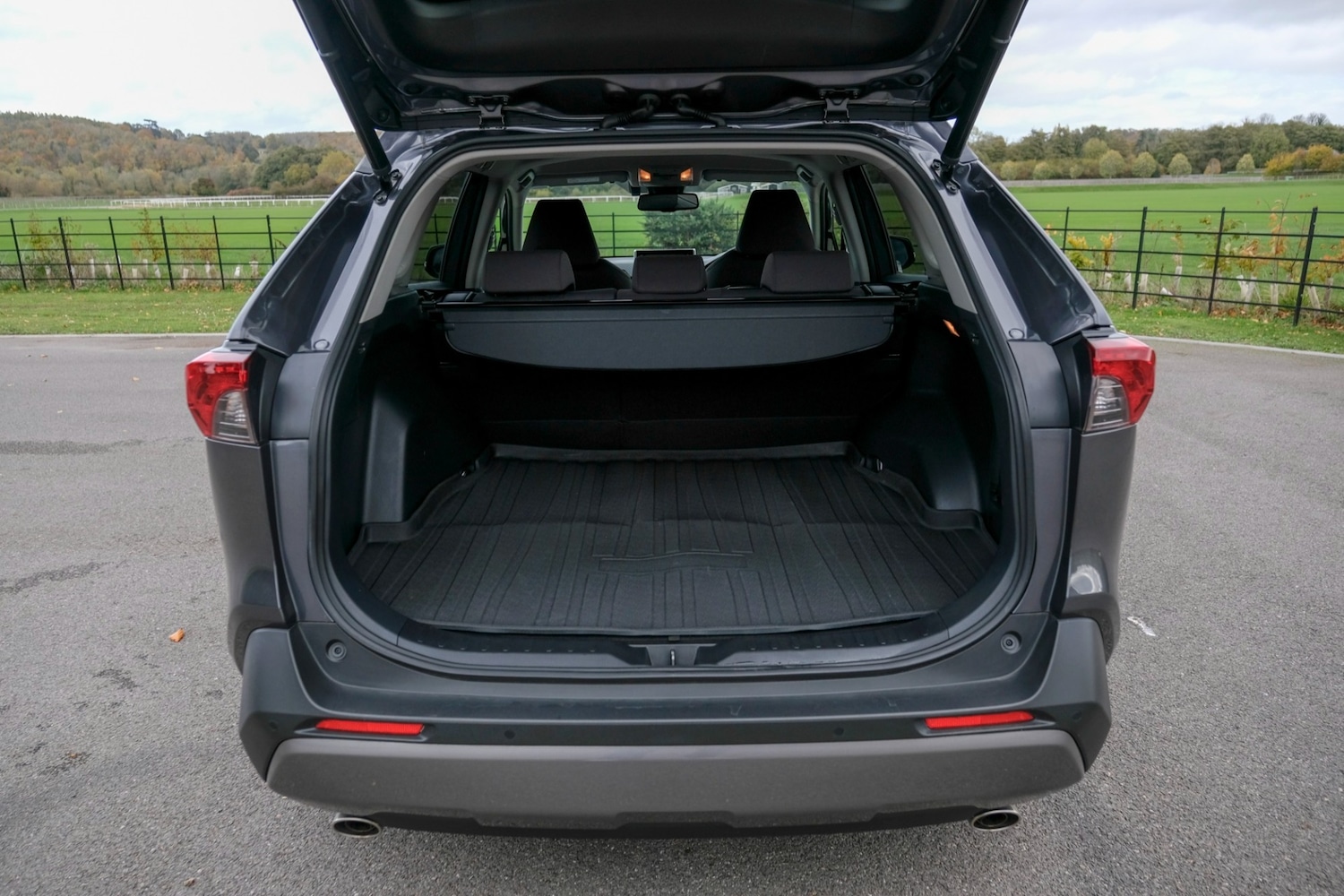 Used Toyota RAV4 2021 for sale - 76391572: Photo 5