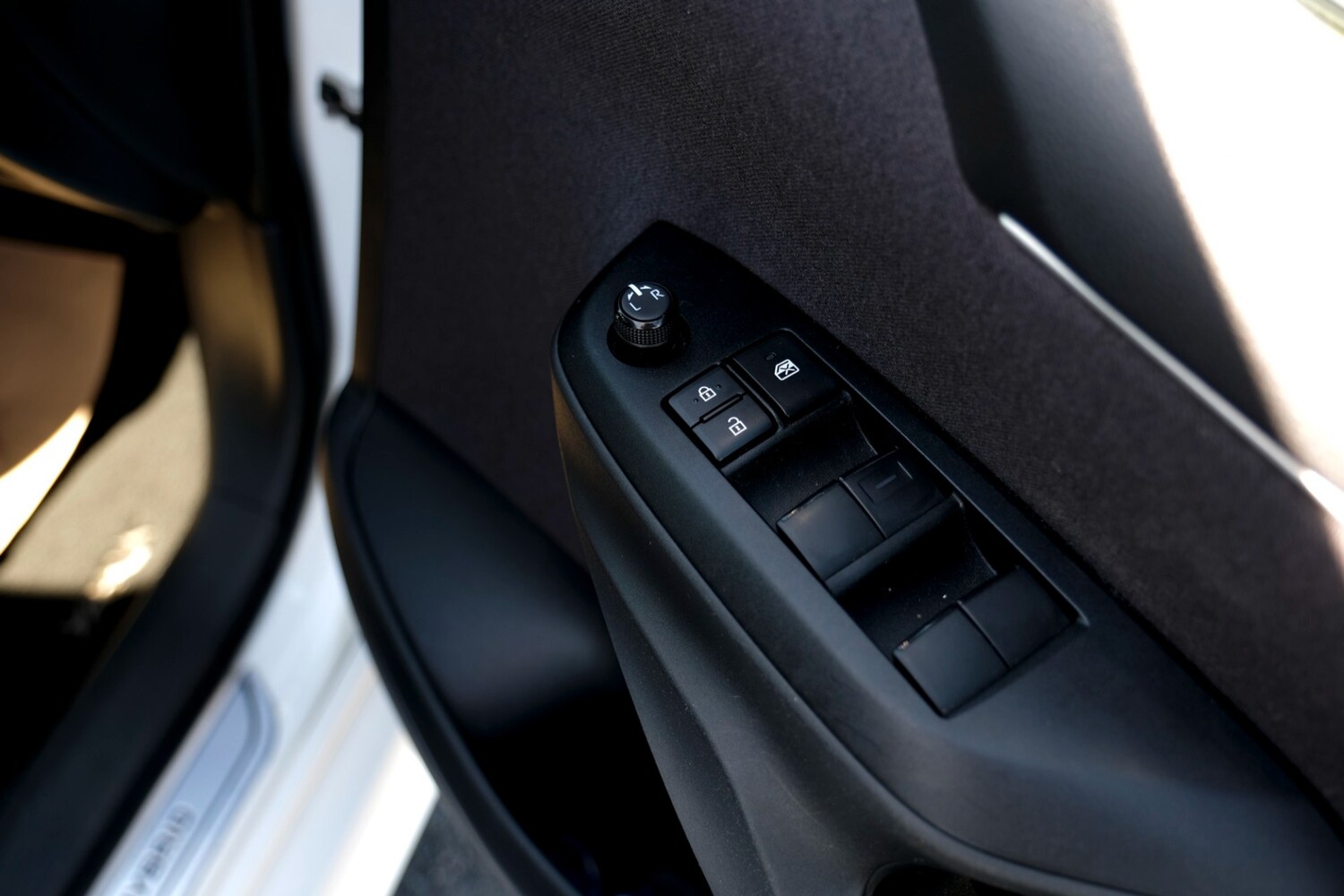 Used Toyota Yaris 2023 for sale - 77962378: Photo 18