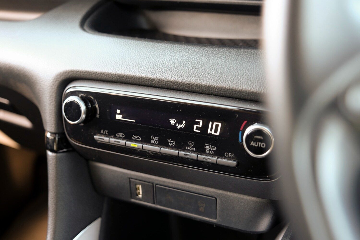 Used Toyota Yaris 2023 for sale - 77962378: Photo 21