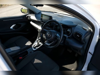 Used Toyota Yaris 2023 for sale - 77962378: Photo