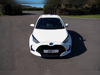 Used Toyota Yaris 2023 for sale - 77962378: Photo