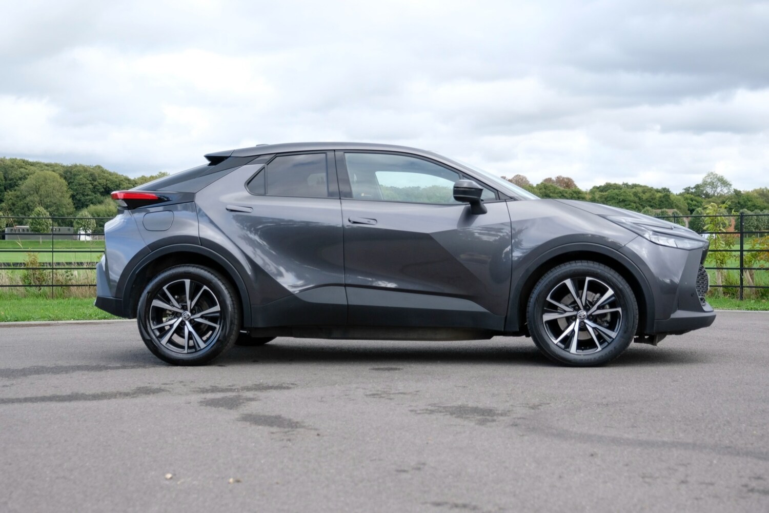 Used Toyota C-HR 2024 for sale - 75932247: Photo 15