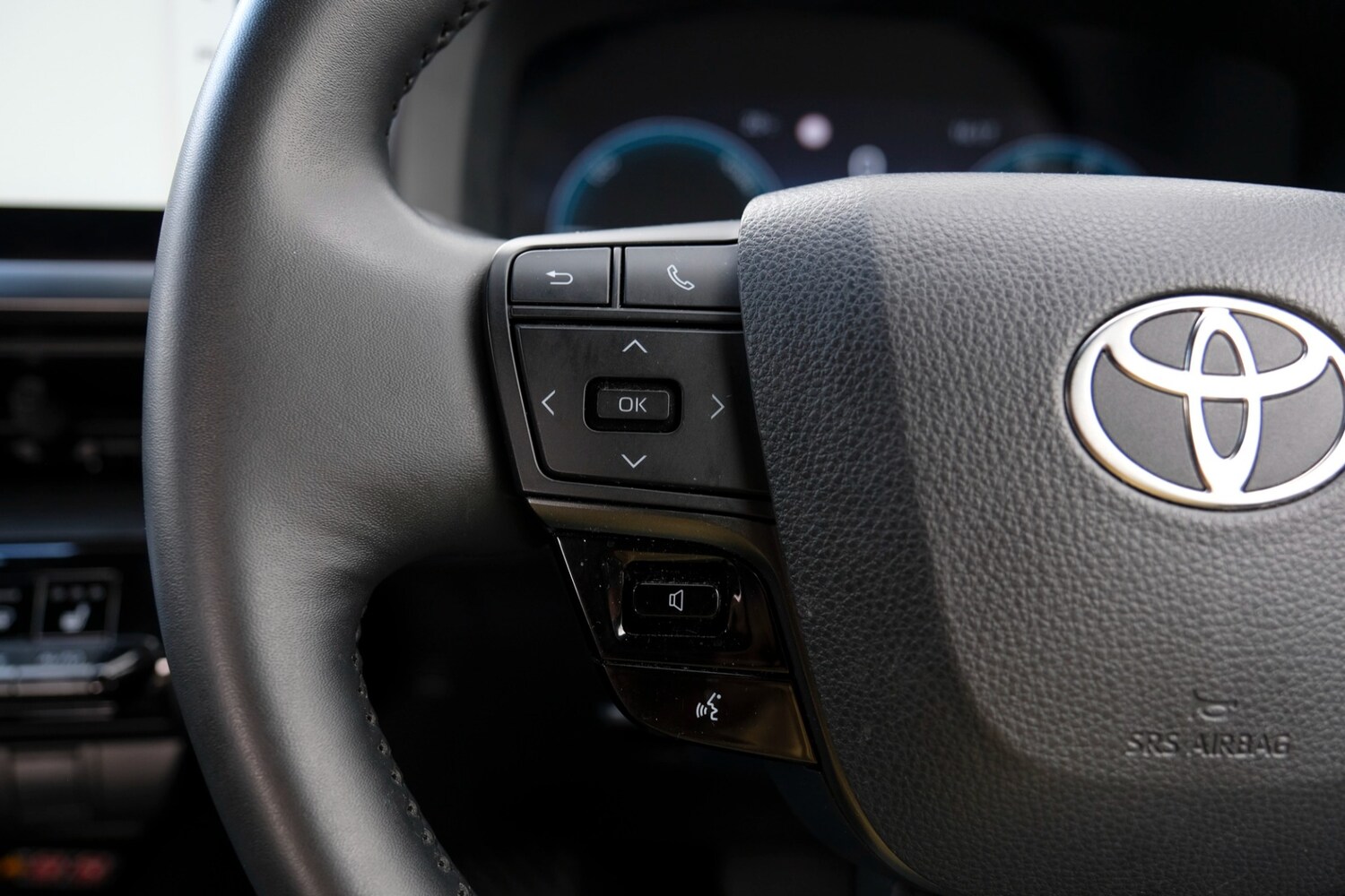 Used Toyota C-HR 2024 for sale - 75932247: Photo 47