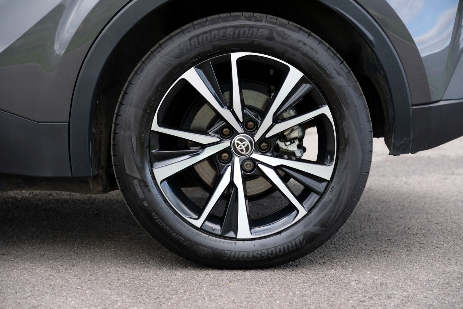 Used Toyota C-HR 2024 for sale - 75932247: Photo 61