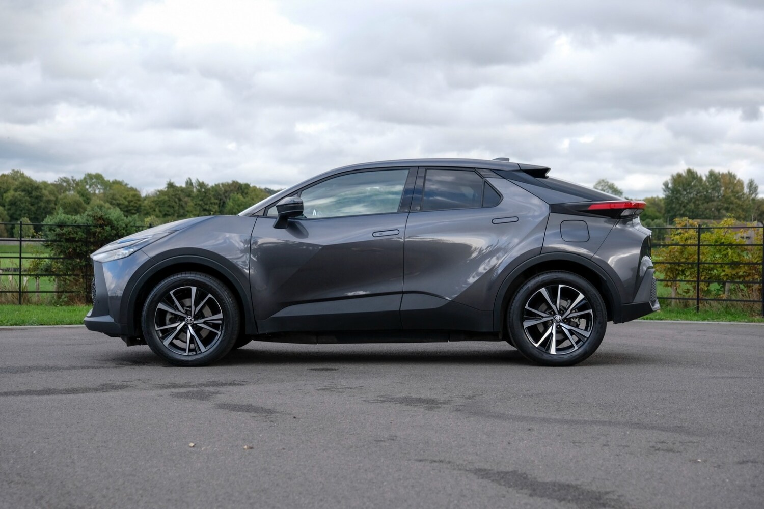Used Toyota C-HR 2024 for sale - 75932247: Photo 8