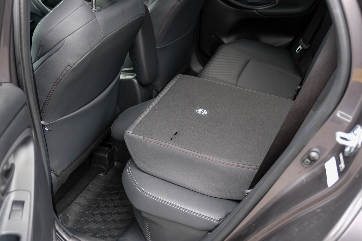 Used Toyota Yaris 2024 for sale - 76692832: Photo 47