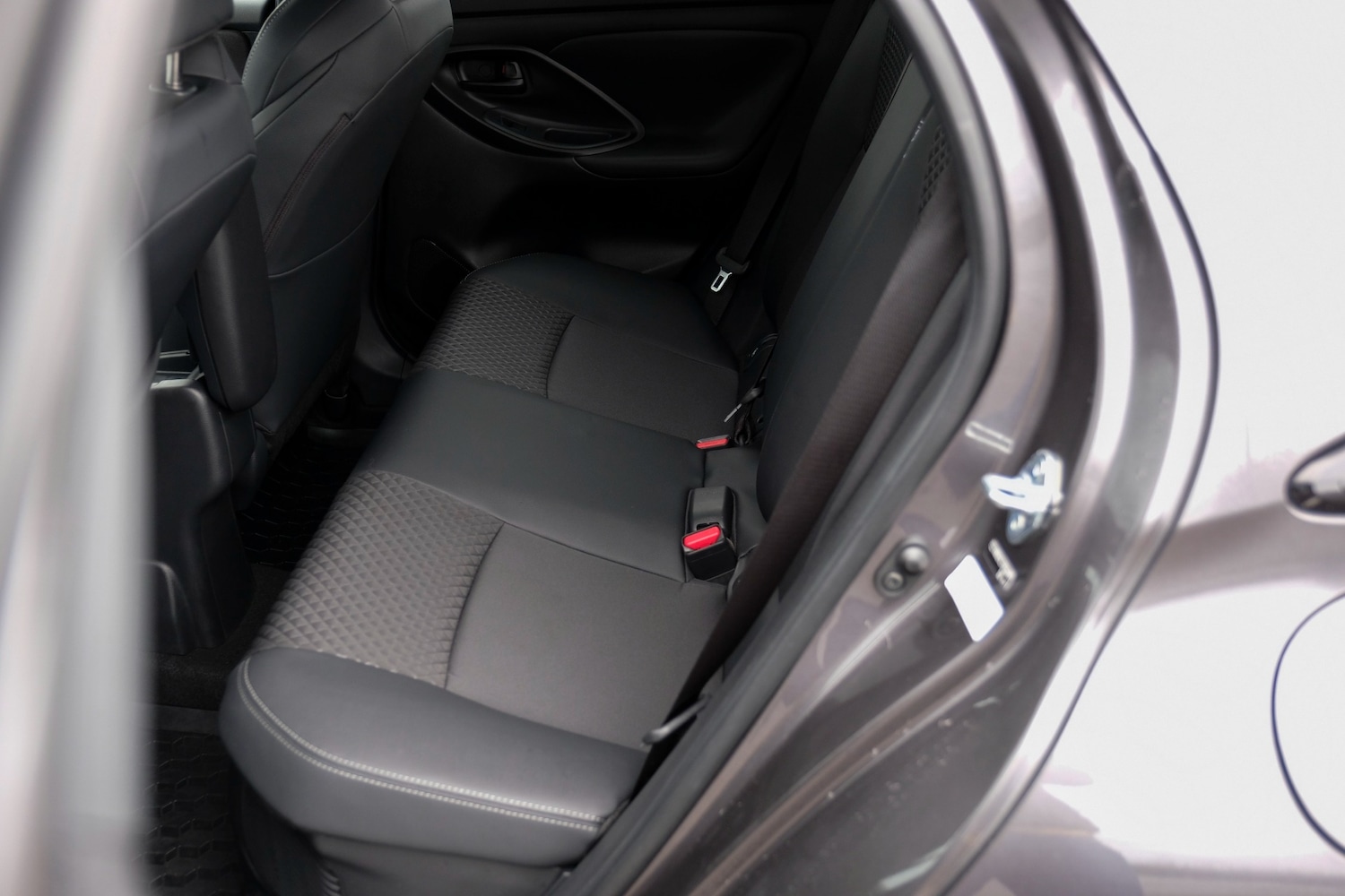 Used Toyota Yaris 2024 for sale - 76692832: Photo 54