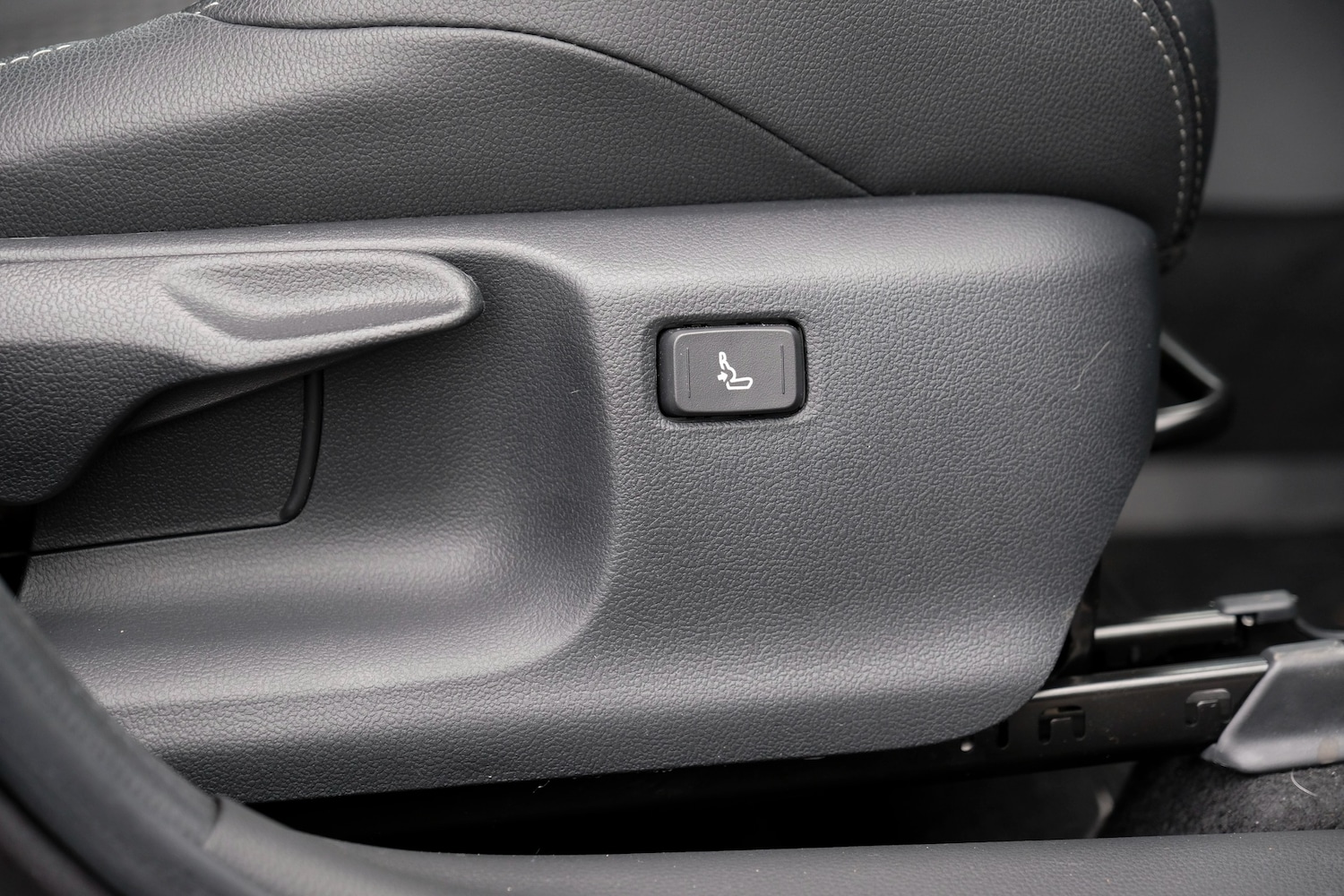 Used Toyota Yaris 2024 for sale - 76692832: Photo 58