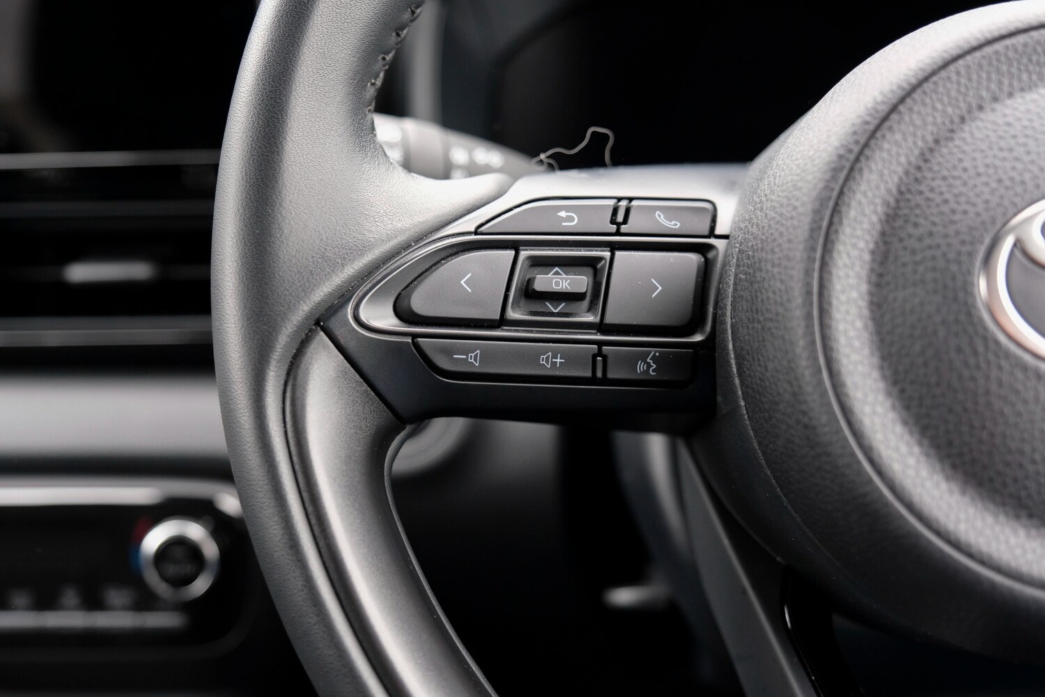 Used Toyota Yaris 2024 for sale - 76692832: Photo 66