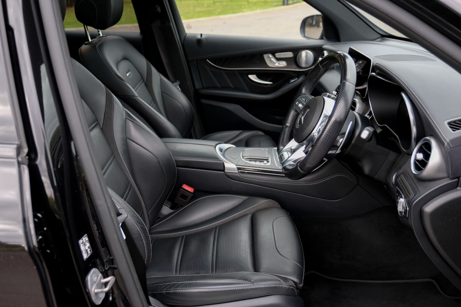 Used Mercedes-Benz GLC 2020 for sale - 76382678: Photo 4