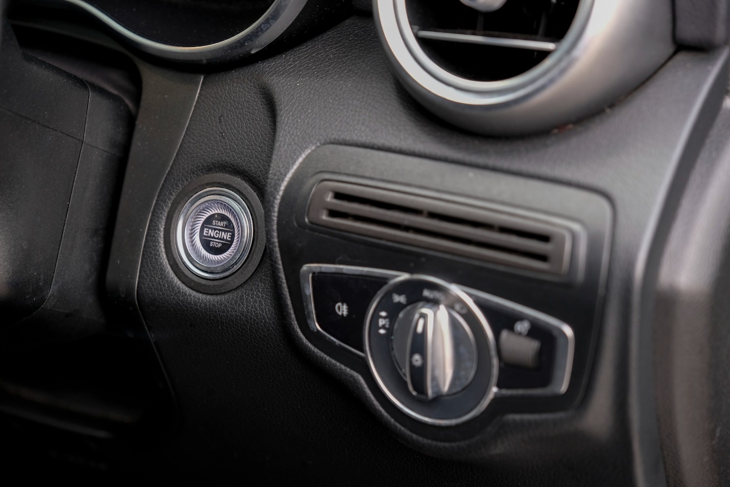 Used Mercedes-Benz GLC 2020 for sale - 76382678: Photo 63