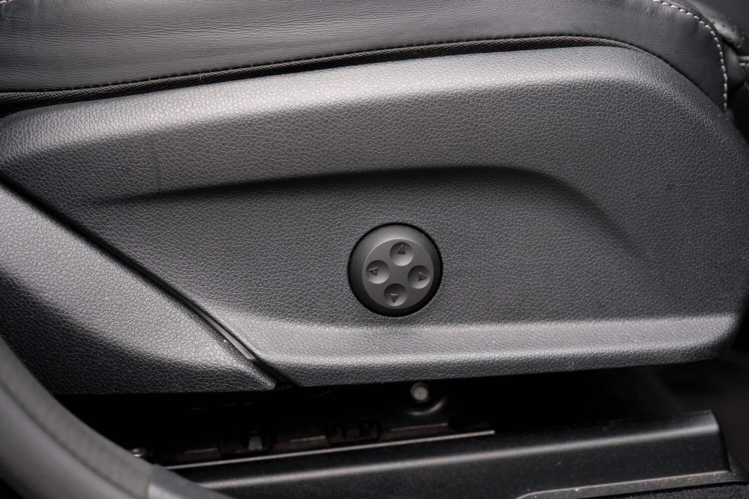 Used Mercedes-Benz GLC 2020 for sale - 76382678: Photo 80