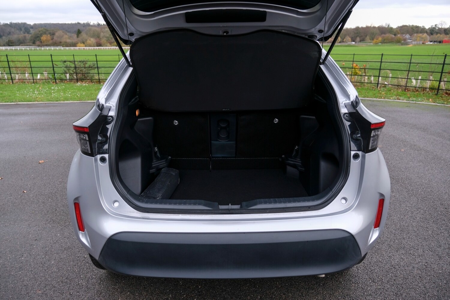 Used Toyota Yaris Cross 2023 for sale - 76564979: Photo 51