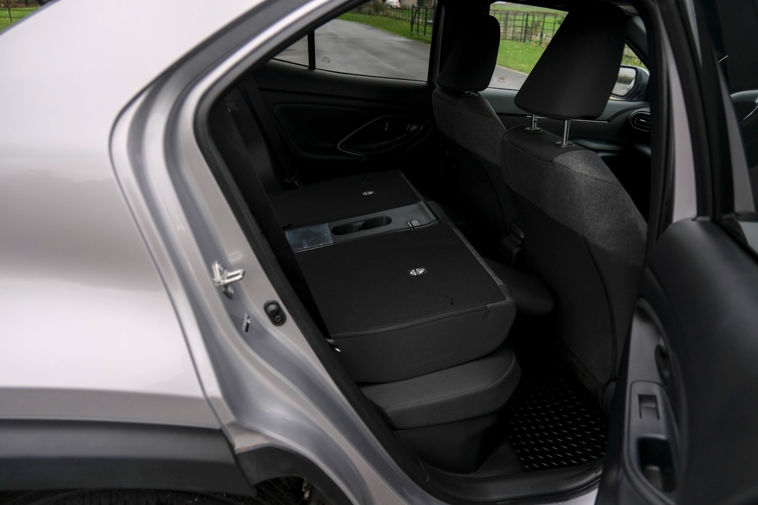 Used Toyota Yaris Cross 2023 for sale - 76564979: Photo 59