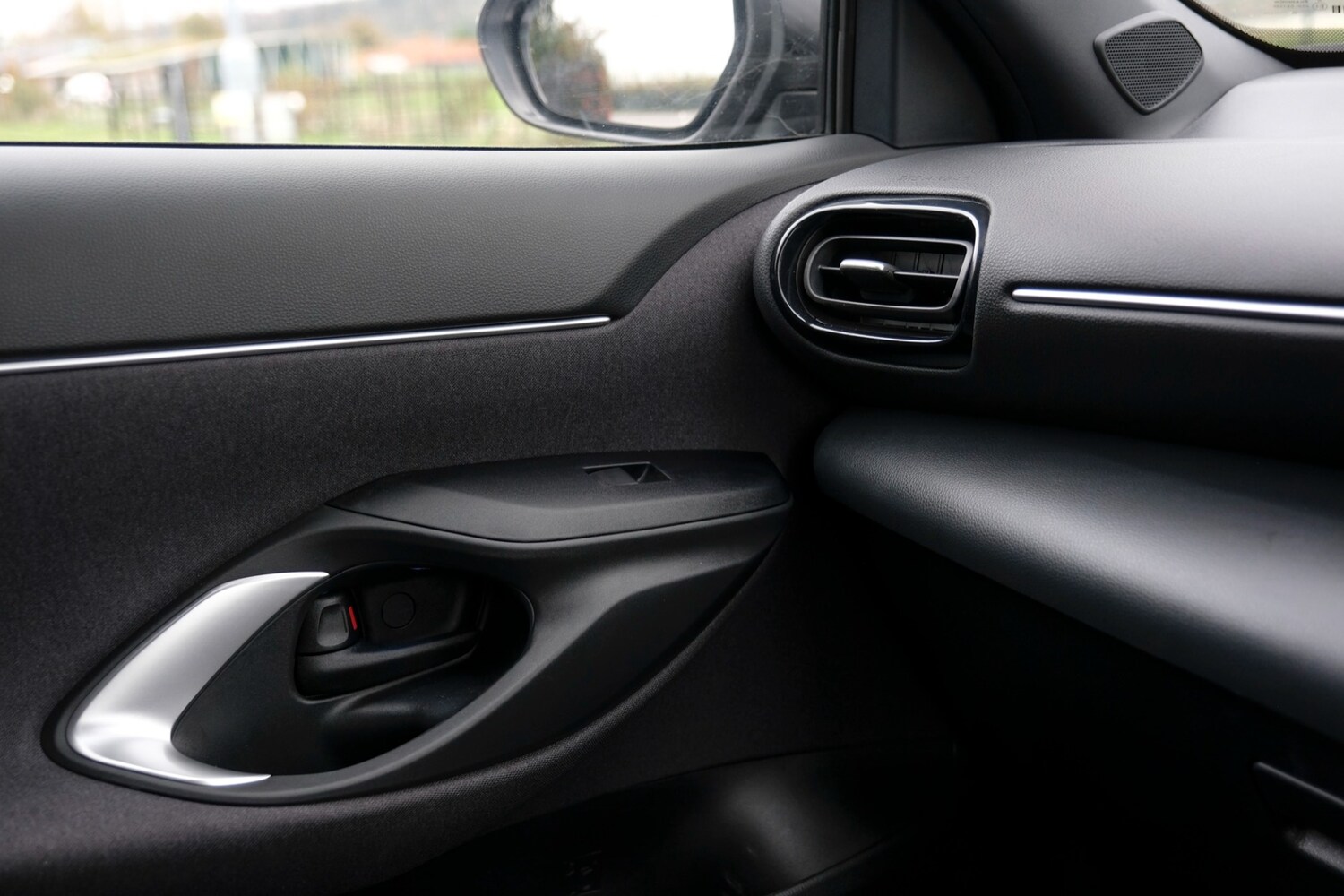 Used Toyota Yaris Cross 2023 for sale - 76564979: Photo 73