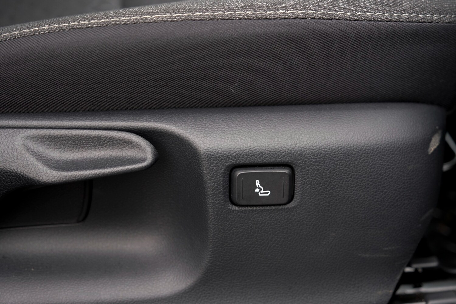 Used Toyota Yaris Cross 2023 for sale - 76564979: Photo 77