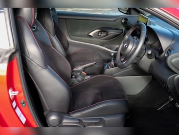 Used Toyota Yaris 2021 for sale - 76402121: Photo