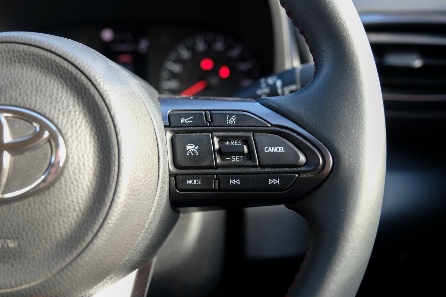 Used Toyota Yaris 2021 for sale - 76402121: Photo 43