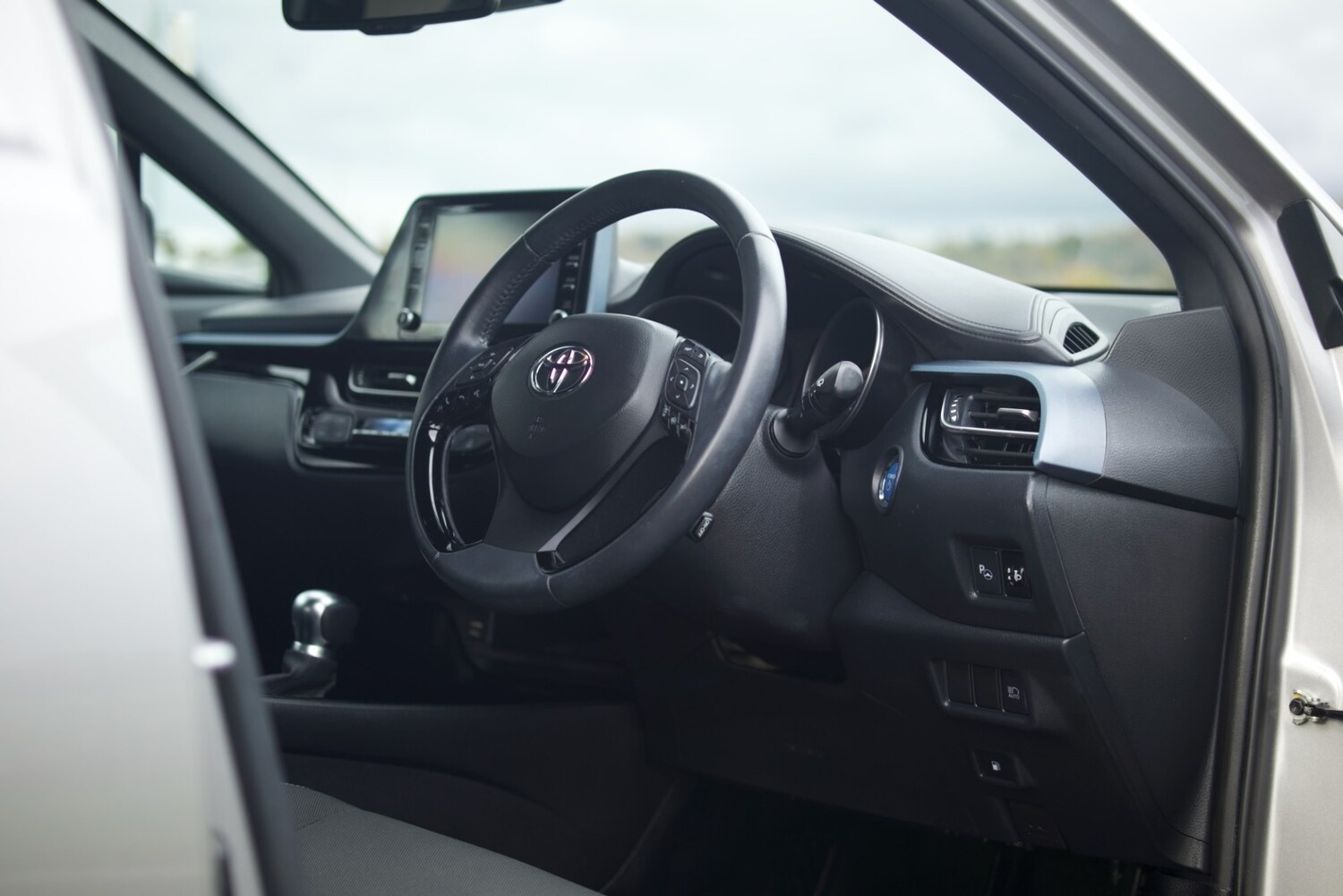 Used Toyota C-HR 2020 for sale - 72748582: Photo 11