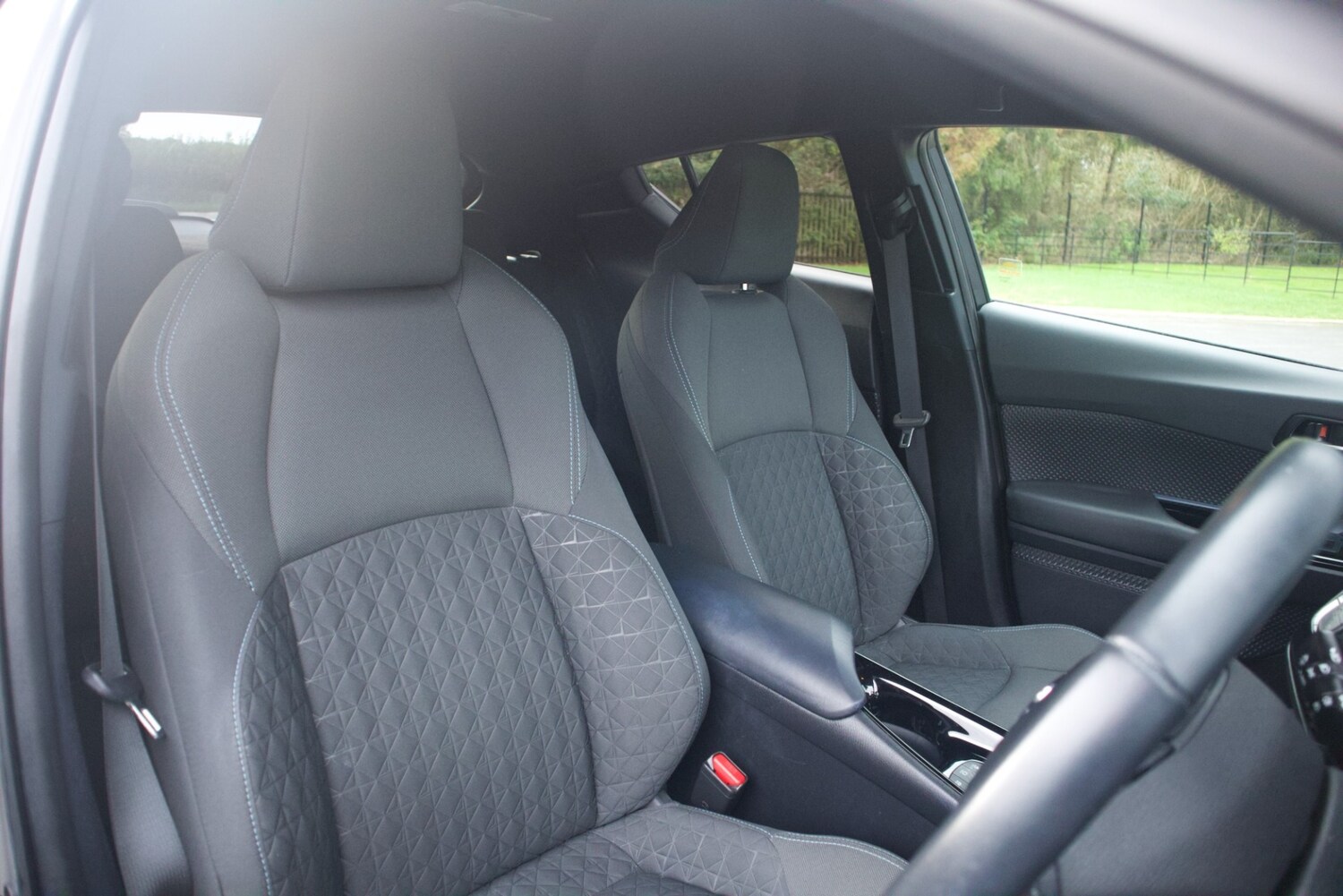 Used Toyota C-HR 2020 for sale - 72748582: Photo 15