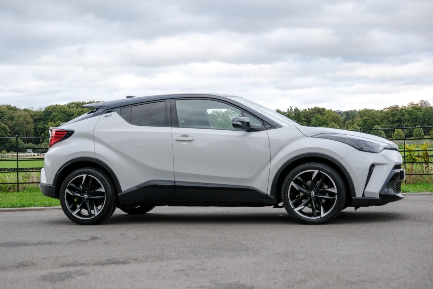 Used Toyota C-HR 2023 for sale - 76006377: Photo 3