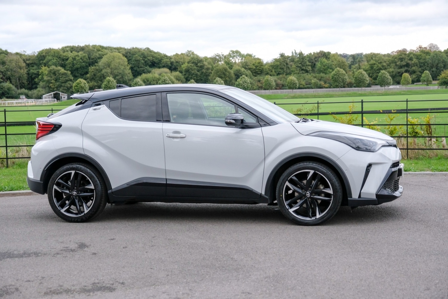 Used Toyota C-HR 2023 for sale - 76006377: Photo 4