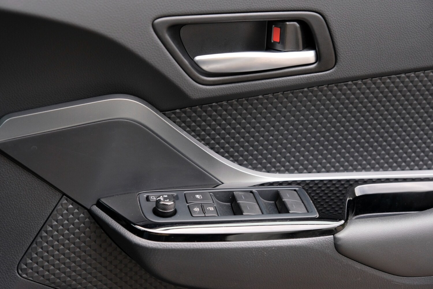 Used Toyota C-HR 2023 for sale - 76006377: Photo 58