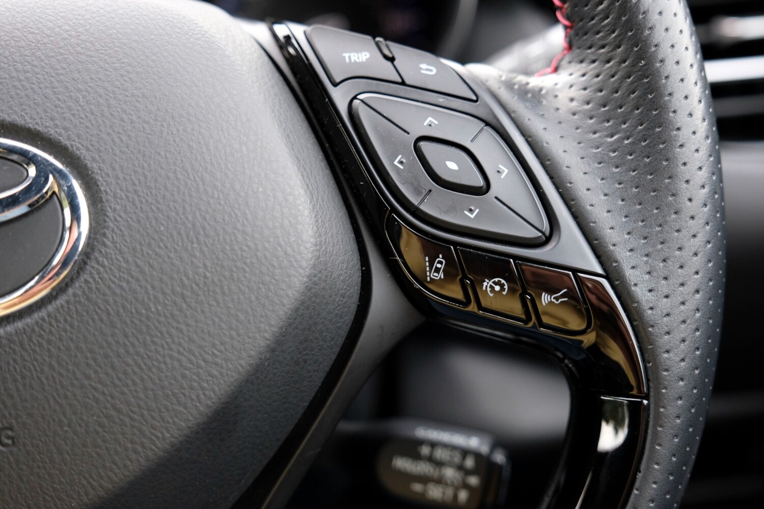 Used Toyota C-HR 2023 for sale - 76006377: Photo 68