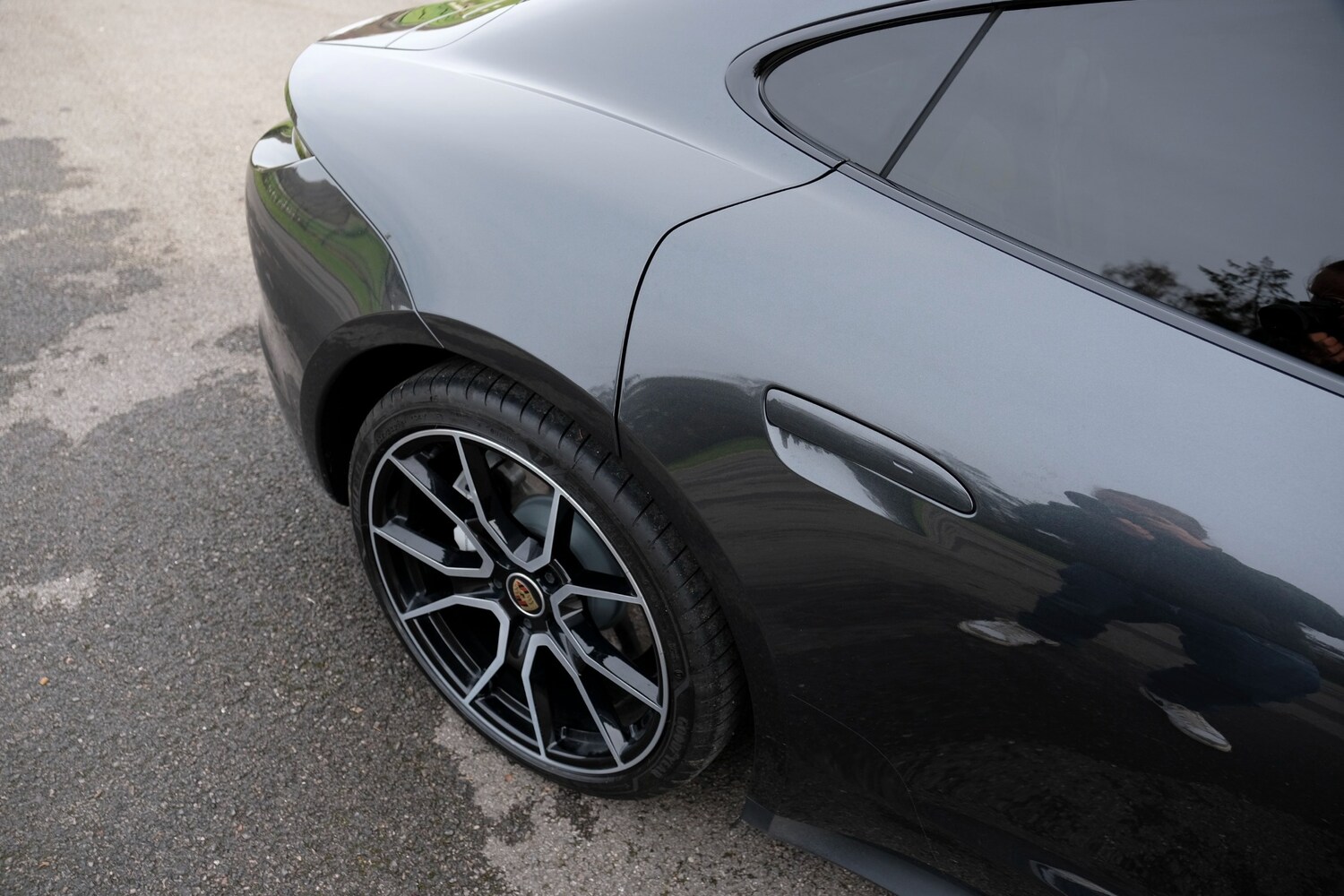 Used Porsche Taycan 2023 for sale - 77603431: Photo 15