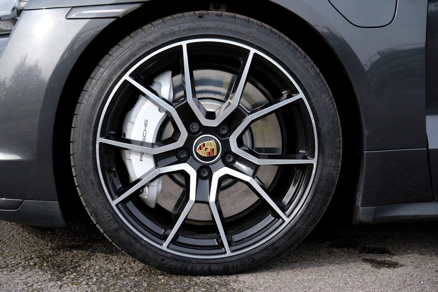 Used Porsche Taycan 2023 for sale - 77603431: Photo 26