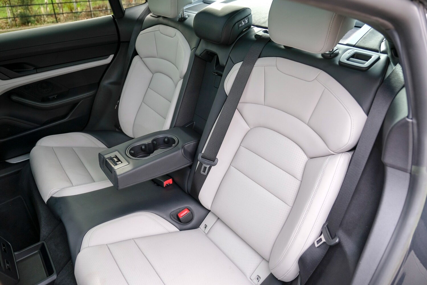 Used Porsche Taycan 2023 for sale - 77603431: Photo 35