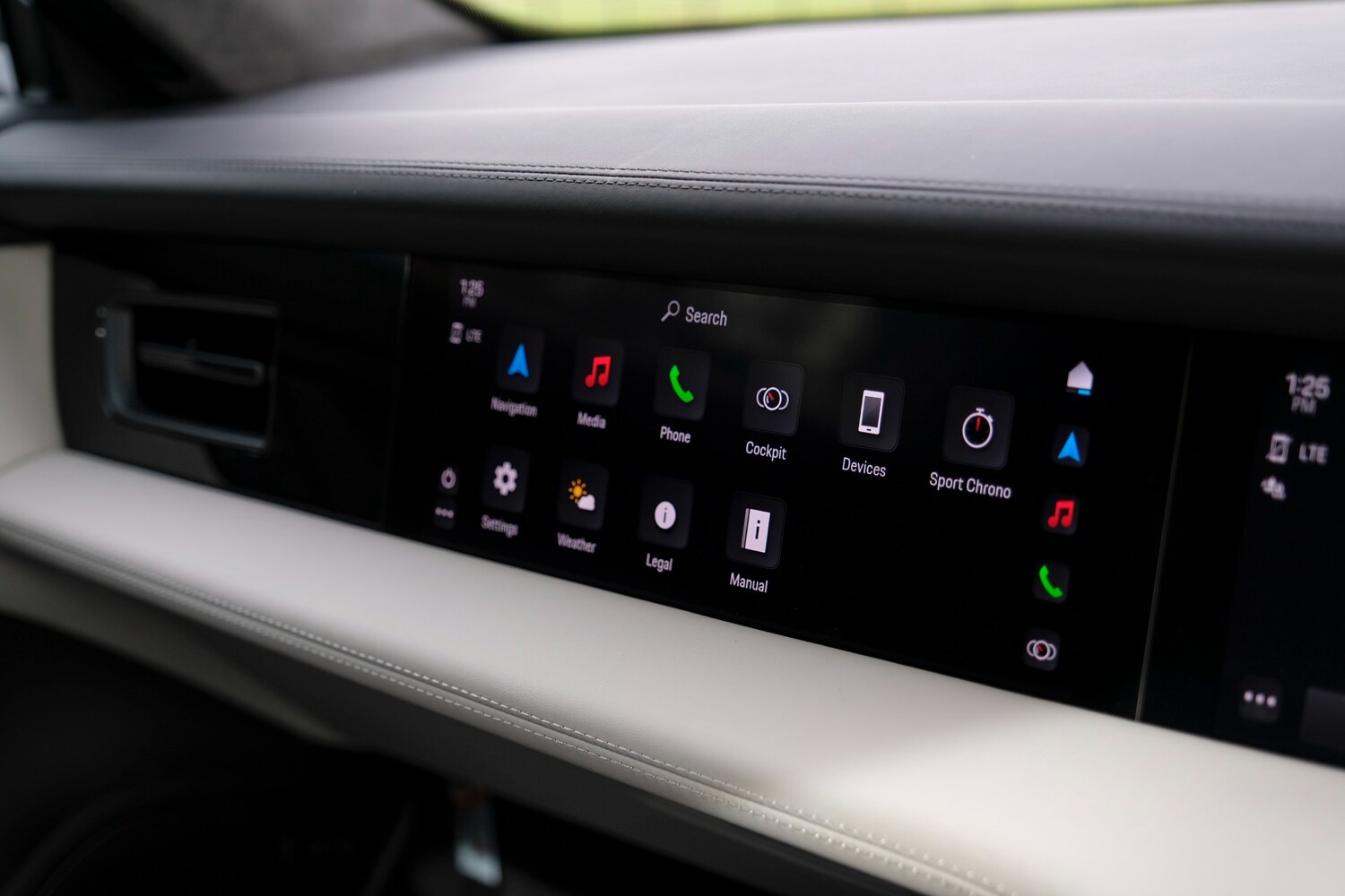 Used Porsche Taycan 2023 for sale - 77603431: Photo 37