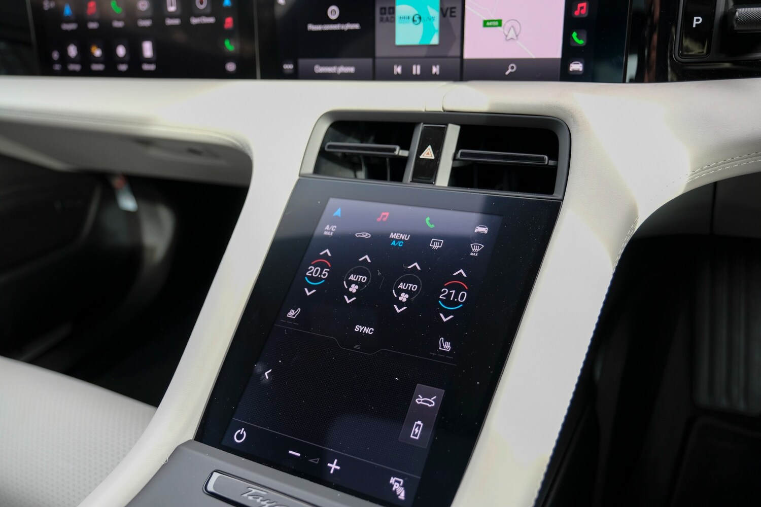 Used Porsche Taycan 2023 for sale - 77603431: Photo 40