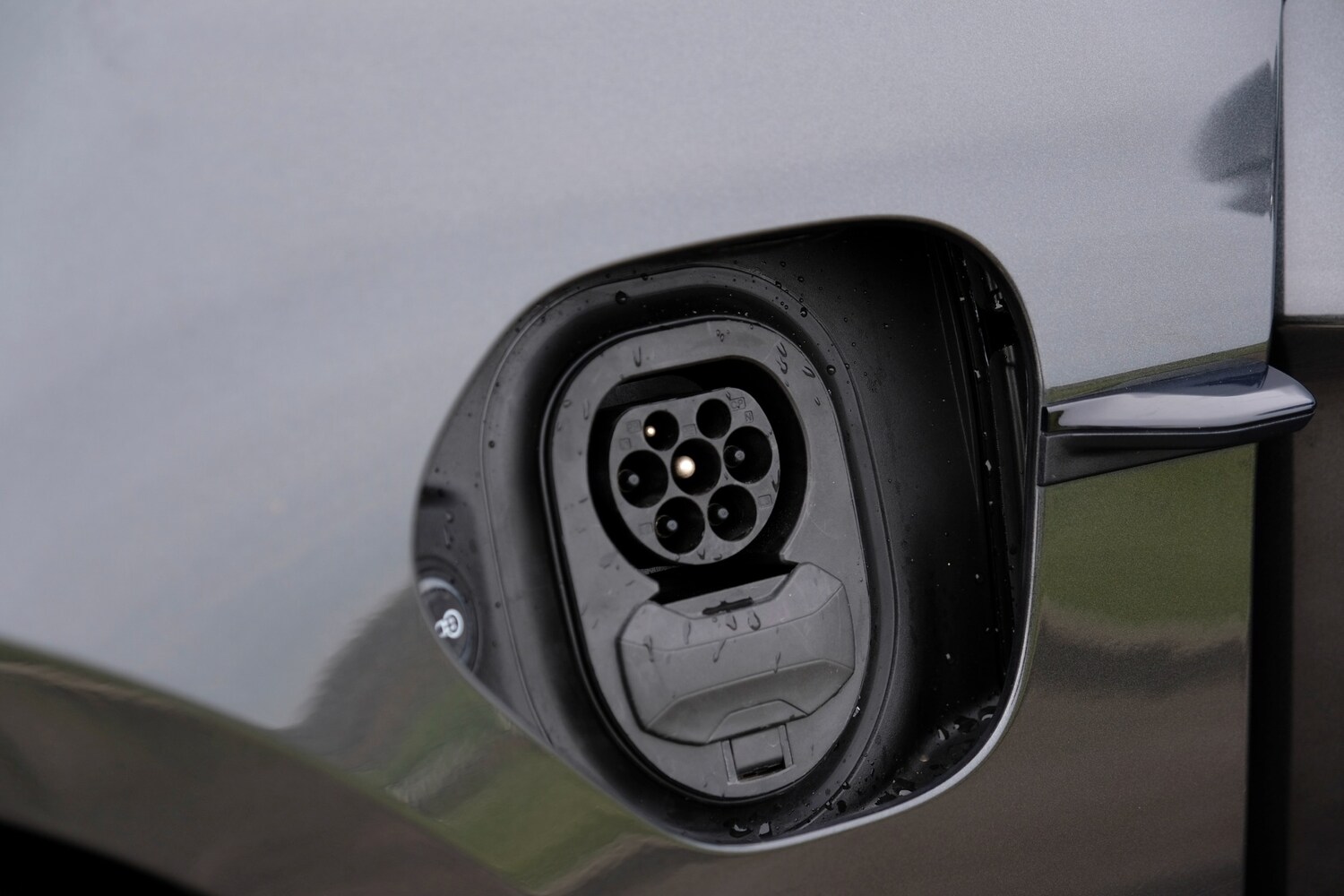 Used Porsche Taycan 2023 for sale - 77603431: Photo 59