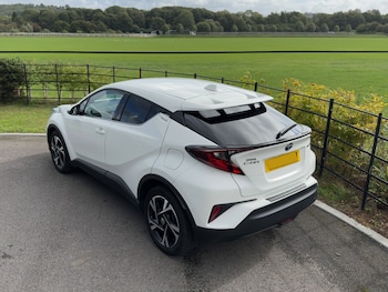 Used Toyota C-HR 2022 for sale - 75931425: Photo