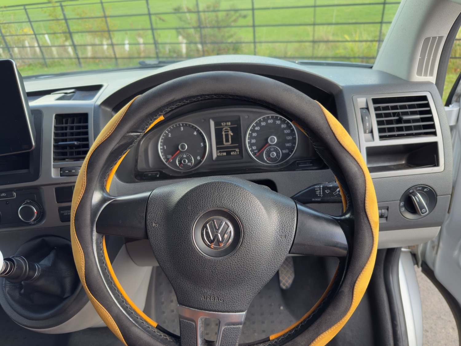 Used Volkswagen Transporter 2015 for sale - 76005585: Photo 25