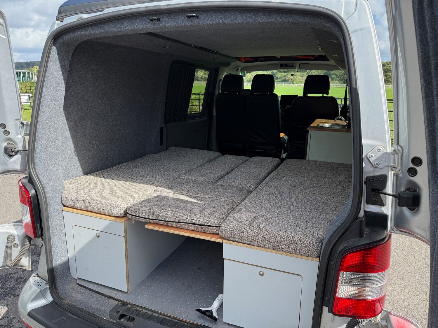 Used Volkswagen Transporter 2015 for sale - 76005585: Photo 32