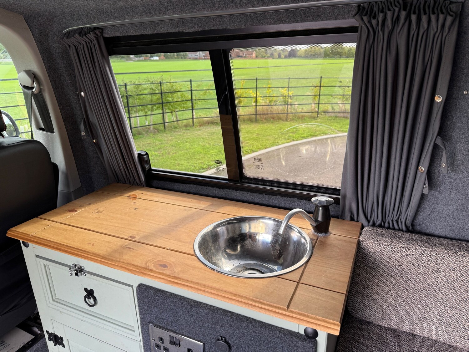 Used Volkswagen Transporter 2015 for sale - 76005585: Photo 37