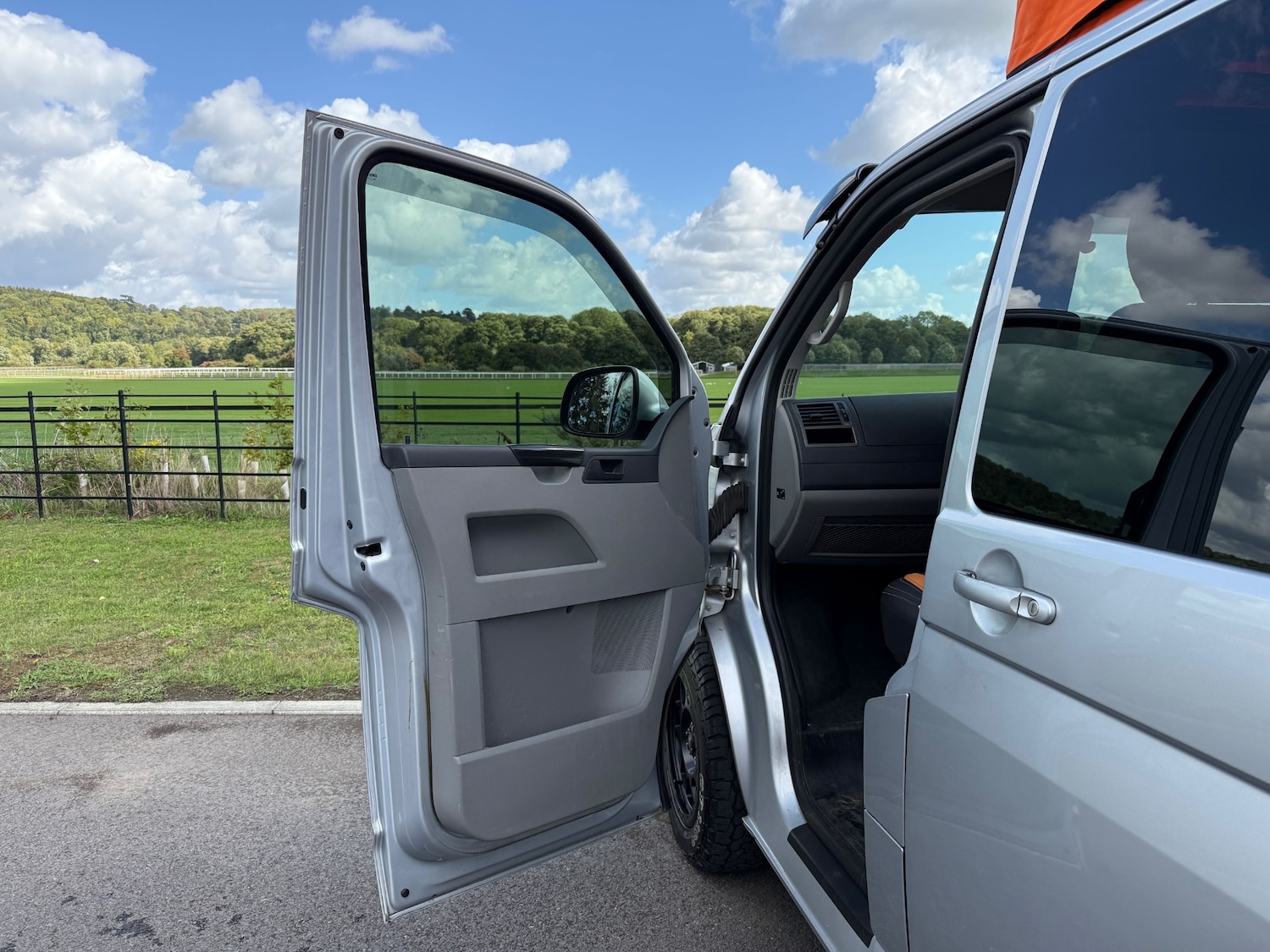 Used Volkswagen Transporter 2015 for sale - 76005585: Photo 41