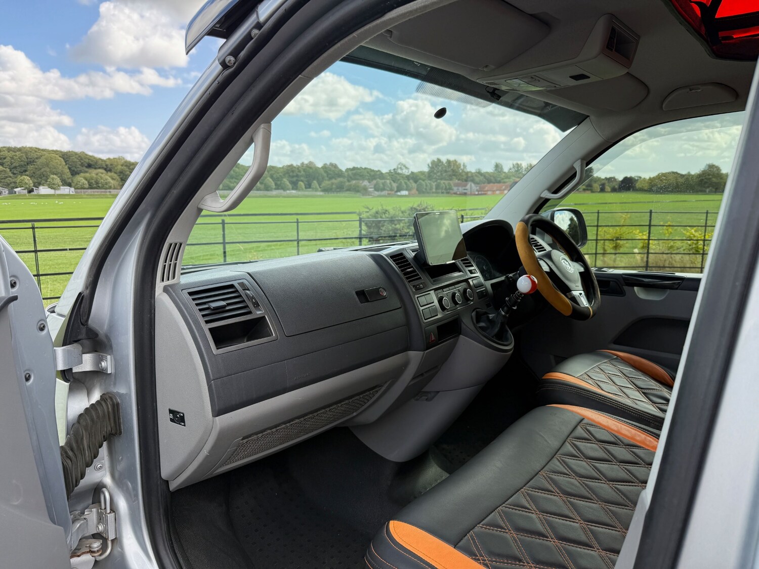 Used Volkswagen Transporter 2015 for sale - 76005585: Photo 42